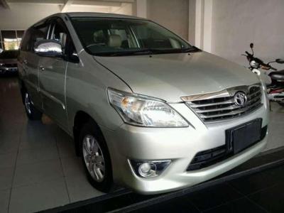 Dijual Toyota Kijang Innova 2012 kondisi terawat