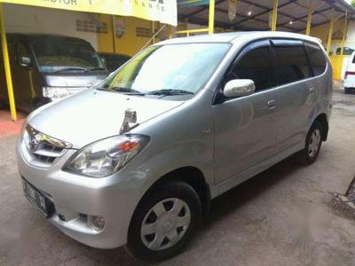 Jual mobil Toyota Avanza E 2011