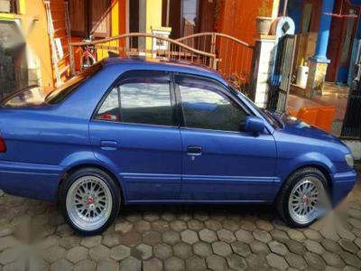 Jual mobil Toyota Soluna XLi MT Tahun 2000 Manual