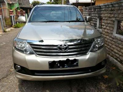 Jual Toyota Fortuner G 2.5 2011 diesel bagus