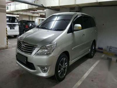Jual Toyota Kijang Innova V Luxury 2012