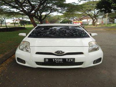 Jual Toyota Yaris J 2012