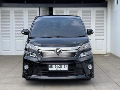 Toyota Vellfire 2014