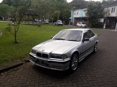 BMW 320i 1997