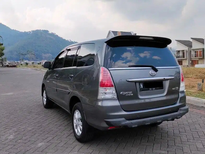 Toyota Kijang Innova 2010