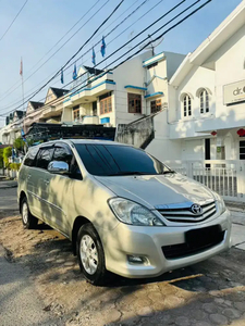 Toyota Kijang Innova 2011