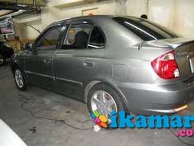 Jual Over Kredit Hyundai Avega GL M/T 2008 Abu Metalik