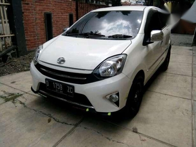 Dijual Mobil Toyota Agya G Hatchback Tahun 2014