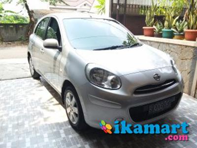 Jual Nissan March MT 2011 Silver Mulus