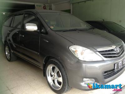 Jual Toyota Innova 2011 Abu Met