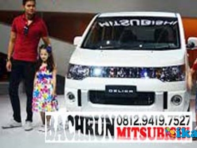 Mitsubishi Delica Hitam