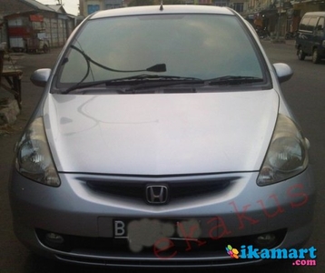 Jual Honda Jazz 04 Silver Matic