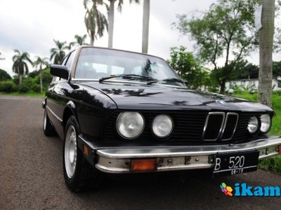Jual Mobil BMW 520i E28 Tahun 1988 Kinclong Gans