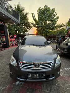 Toyota Kijang Innova 2012