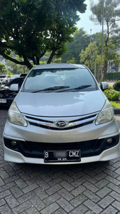 Daihatsu Grand Xenia 2013