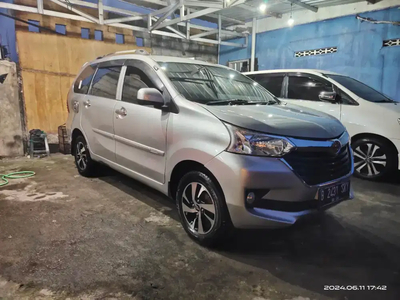 Daihatsu Xenia 2016