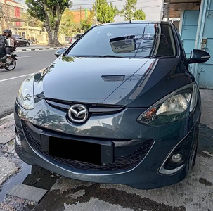 Mazda 2 2012