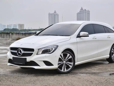 Mercedes-Benz CLA200 2016