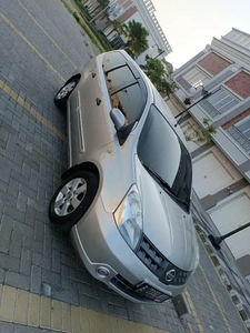 Nissan Livina 2010