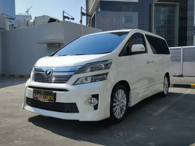 Toyota Vellfire 2013