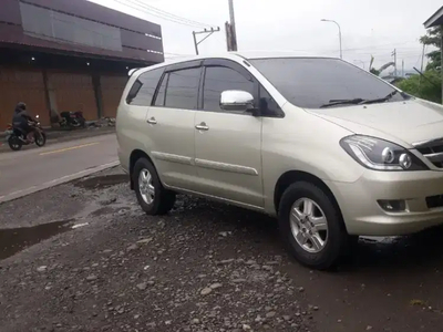 Toyota Kijang Innova 2006