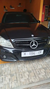 Mercedes-Benz C200 2012