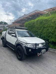 Mitsubishi Strada Triton 2012