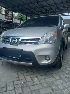 Nissan Livina 2012
