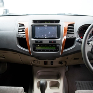 Toyota Fortuner G 2011 Hitam