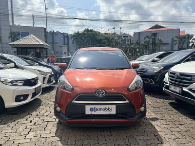 Toyota Sienta 2017