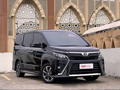 Toyota Voxy 2018