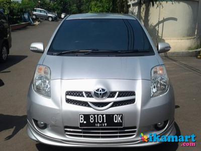 Toyota Yaris S Limited AT 1.5 Silver Keyles