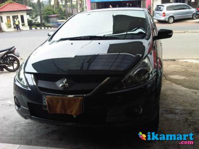 DIJUAL MITSUBISHI GRANDIS MIVEC GT 24 AT2010 2012 ABU-ABU METALIK