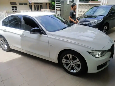 BMW 320i 2013