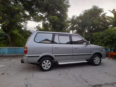 Toyota Kijang 2003