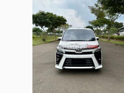 2018 Toyota Voxy Cvt-i At