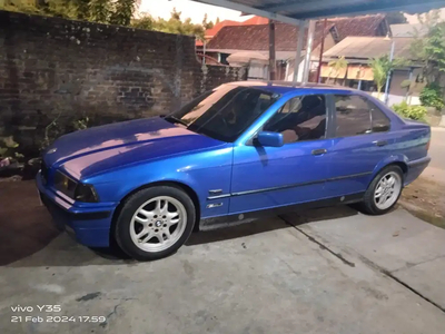 BMW 320i 1993
