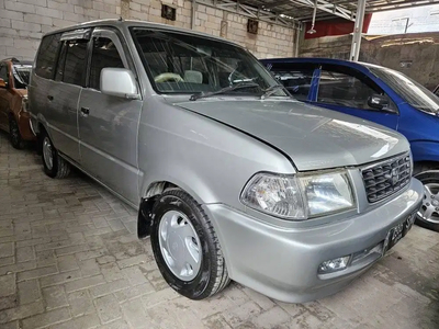 Toyota Kijang 2001