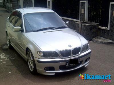 BMW 330i 2003