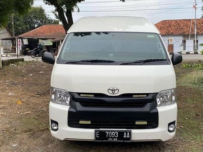 2016 Toyota Hiace