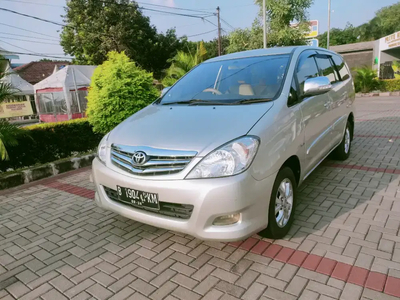 Toyota Kijang Innova 2011