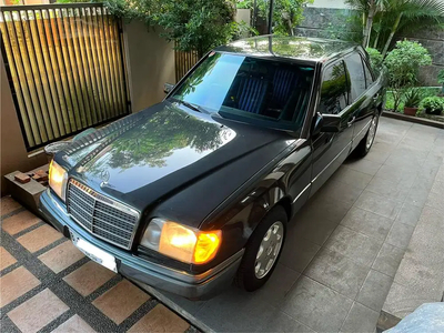 Mercedes-Benz E220 1996