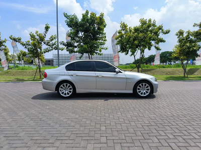 BMW 320i 2008