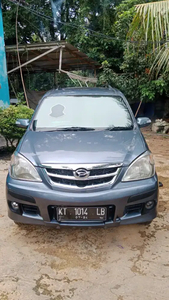 Daihatsu Xenia 2009