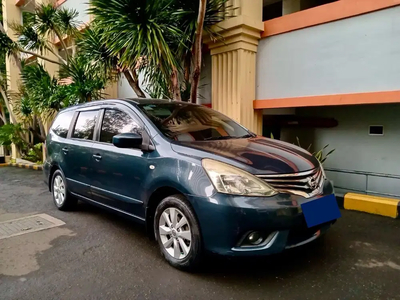 Nissan Grand livina 2015