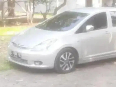 Toyota Wish 2004