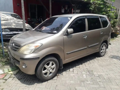 Daihatsu Xenia 2004