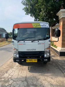 Isuzu Elf 2021