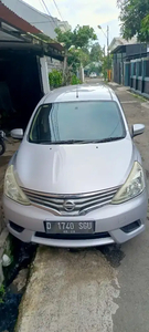 Nissan Grand livina 2013