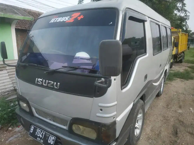 Isuzu Elf Minibus 2005